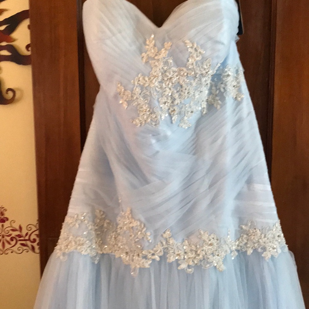 NWT Gorgeous PLUS prom or wedding dress - Picture 4 of 8